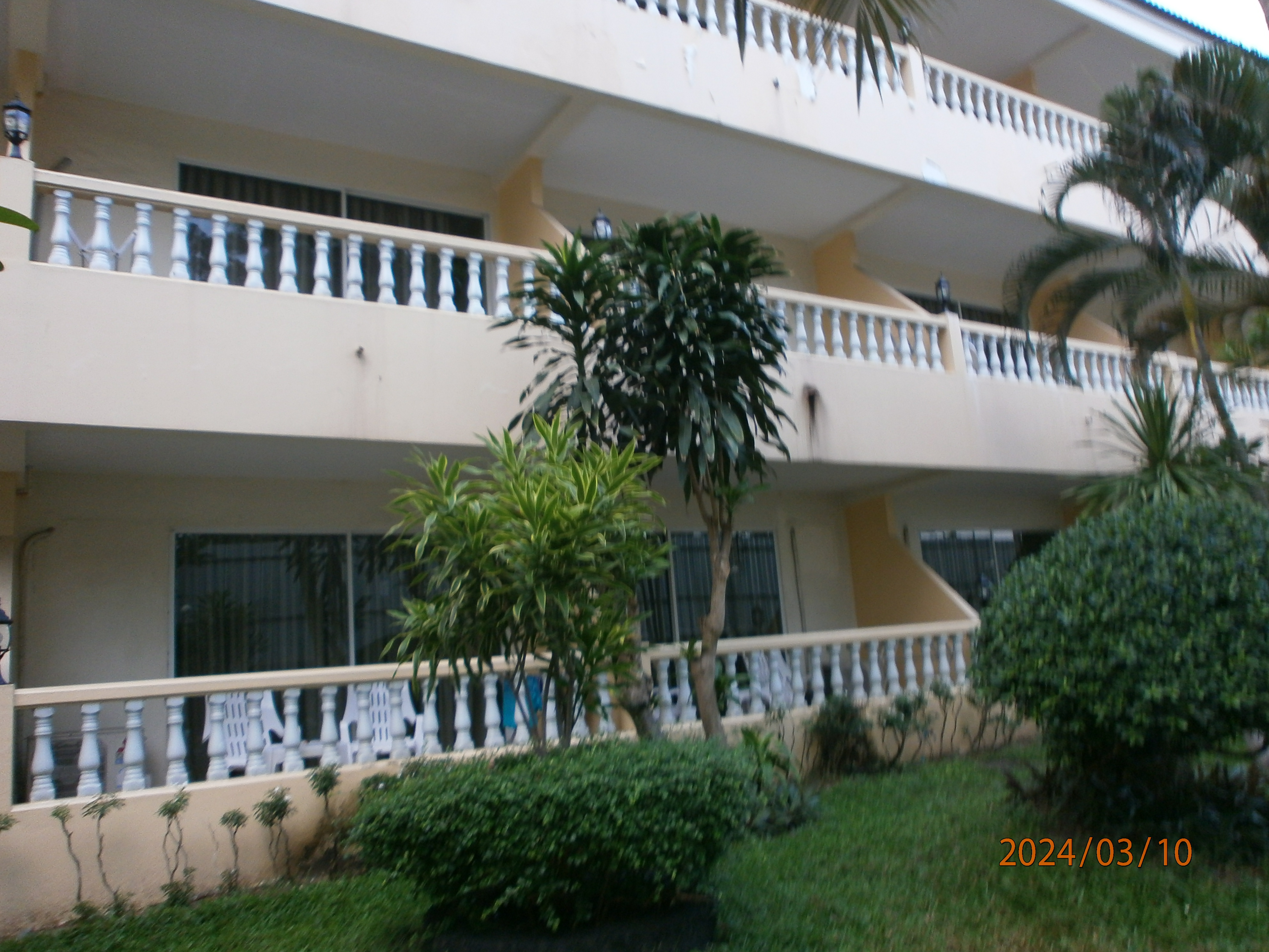 Twin Palms Resort